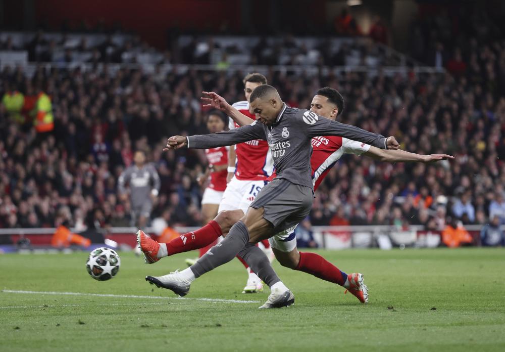 国足突破的 国足突破的